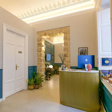Panzió Family Affair Luxury Rooms&suites 2*