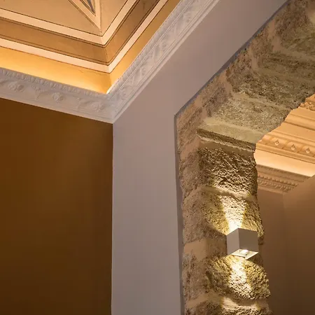 Panzió Family Affair Luxury Rooms&suites 2*