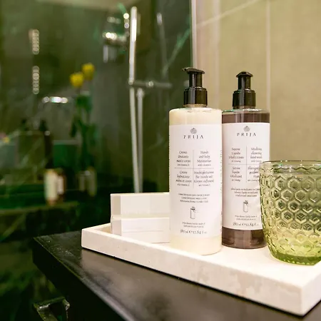 Family Affair Luxury Rooms&suites Couette-café 4*