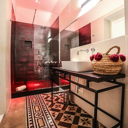 Couette-café Family Affair Luxury Rooms&suites 4*