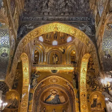 Family Affair Luxury Rooms&suites