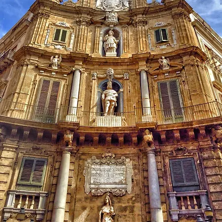 Family Affair Luxury Rooms&suites Couette-café 4*