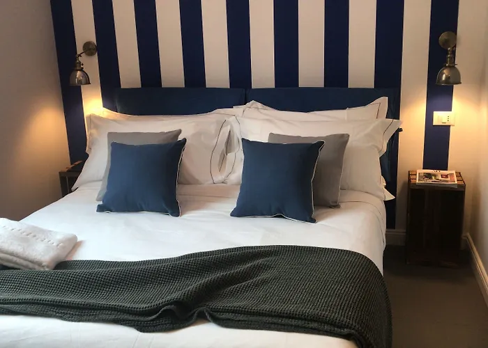 住宿加早餐酒店 Family Affair Luxury Rooms&suites