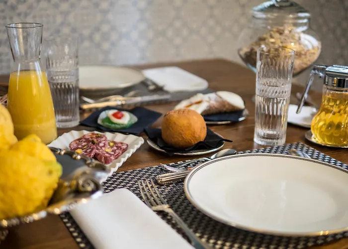 住宿加早餐酒店 Family Affair Luxury Rooms&suites 4*